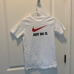 Nike T shirt kids M size